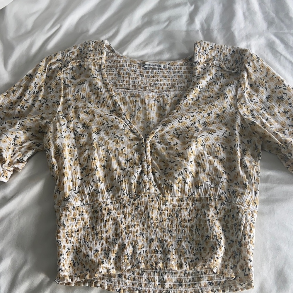 Abercombie floral top